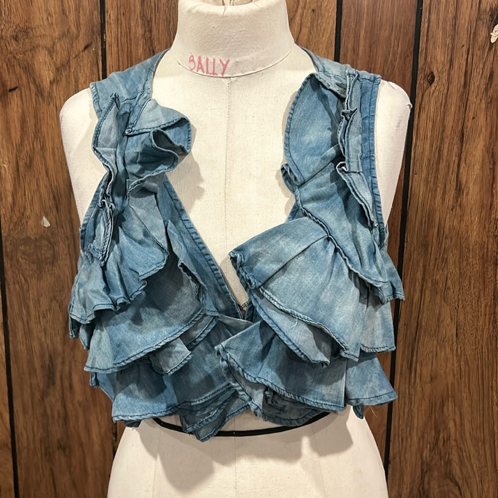 Vintage blue light wash denim like ruffle vest Women’s size M